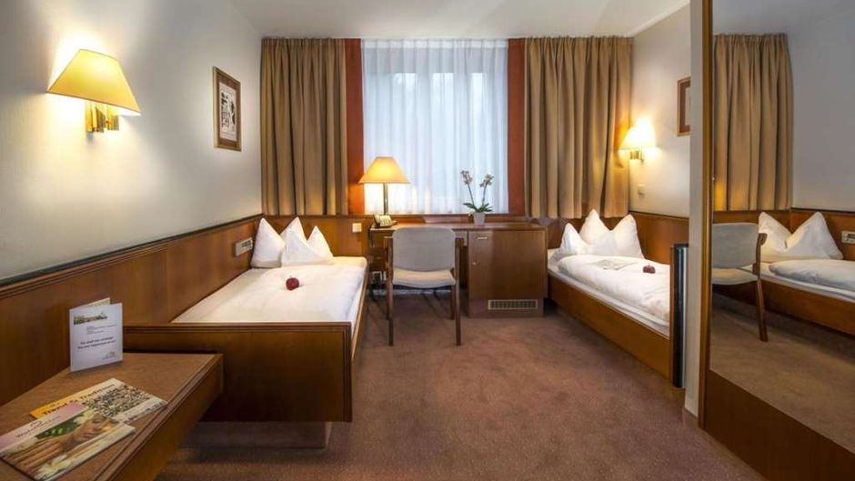 Parkhotel Stadtallendorf Room