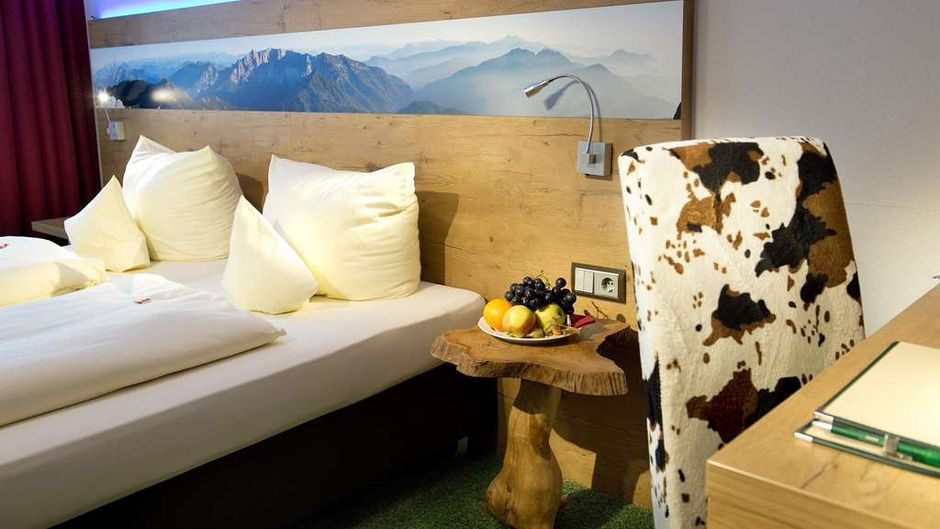 Schmelmer Hof Hotel Room