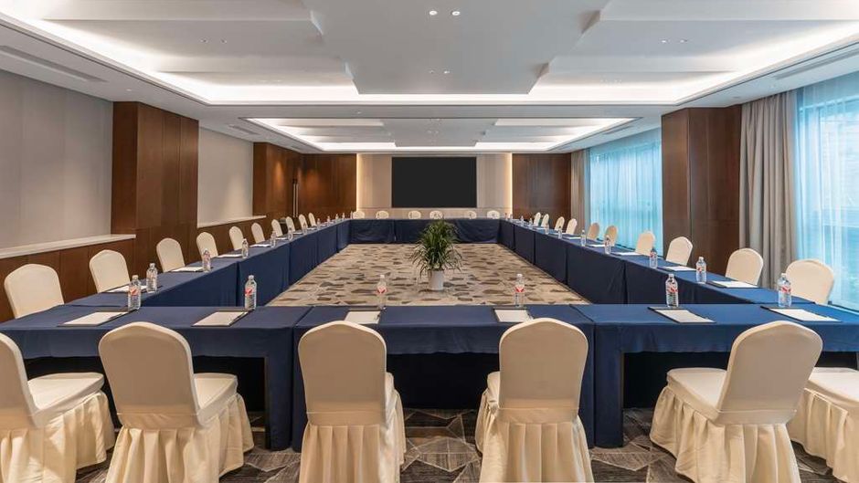 Hilton Garden Inn High-Speed Railway Stn Meeting