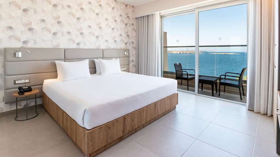 Doubletree by Hilton Malta Room