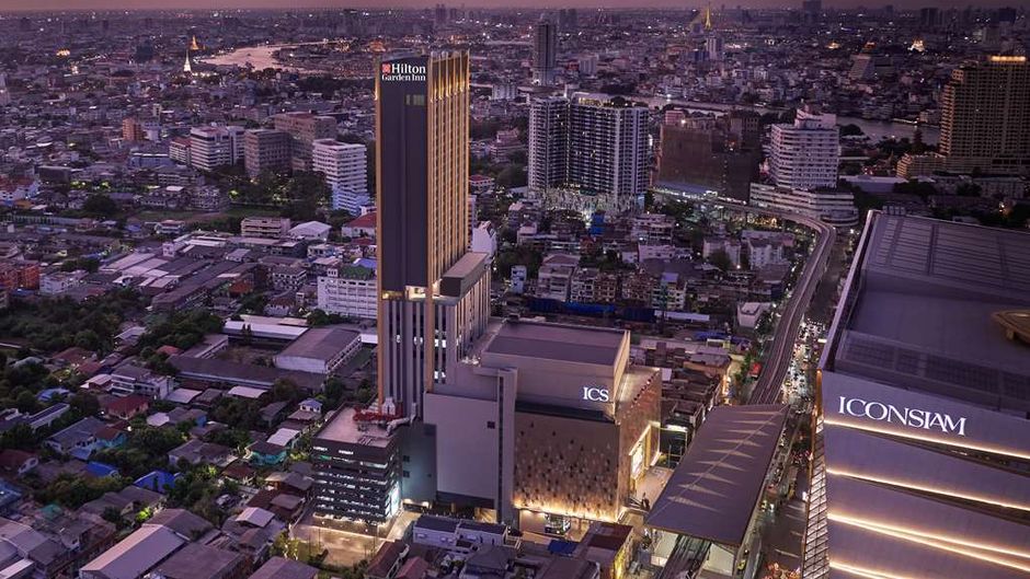 Hilton Garden Inn Bangkok Riverside Exterior