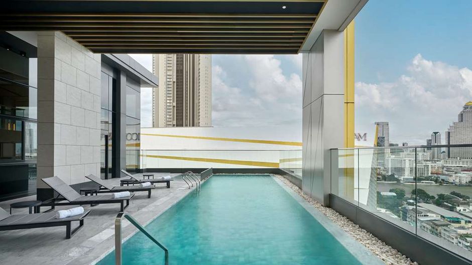 Hilton Garden Inn Bangkok Riverside Pool