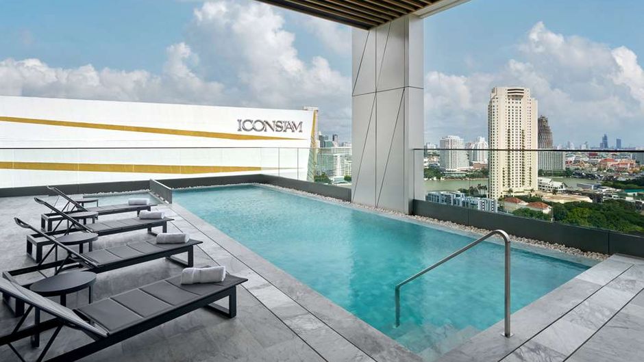 Hilton Garden Inn Bangkok Riverside Pool