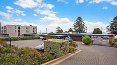 Richmond Henty Hotel