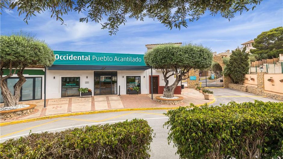 Occidental Pueblo Acantilado Exterior