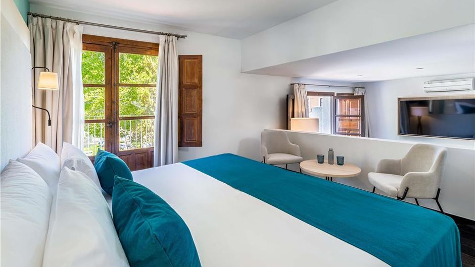 Occidental Pueblo Acantilado Room
