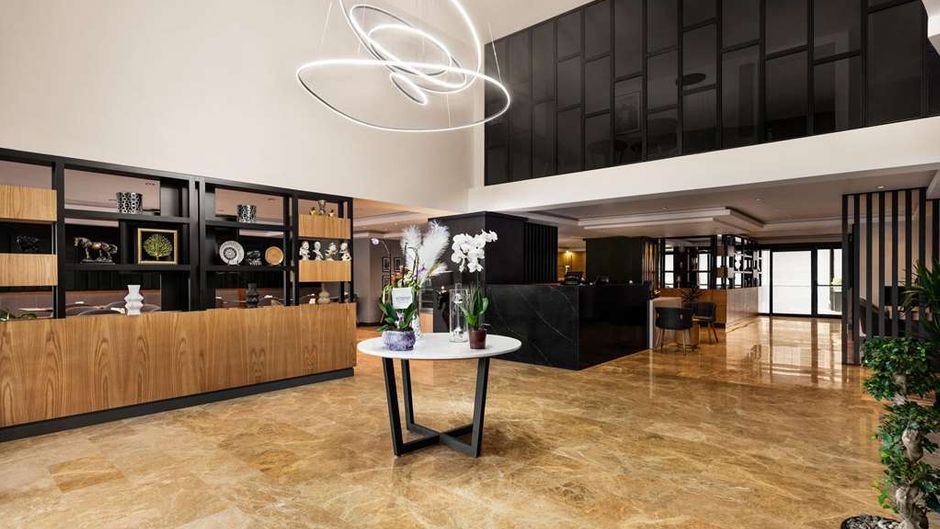 Days Inn by Wyndham Istanbul Arnavutkoy Lobby