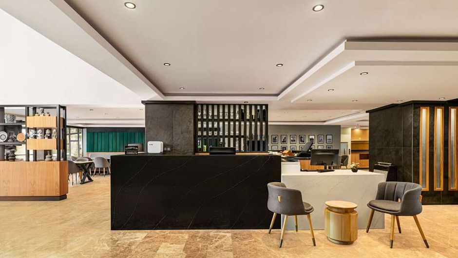 Days Inn by Wyndham Istanbul Arnavutkoy Lobby