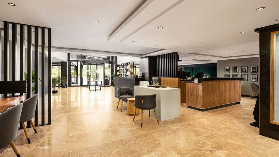Days Inn by Wyndham Istanbul Arnavutkoy Lobby