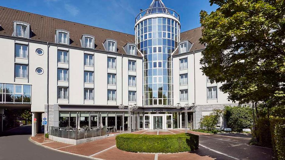 Lindner Hotel Airport Exterior