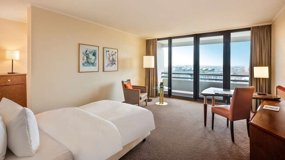Lindner Hotel Duesseldorf Seestern Room