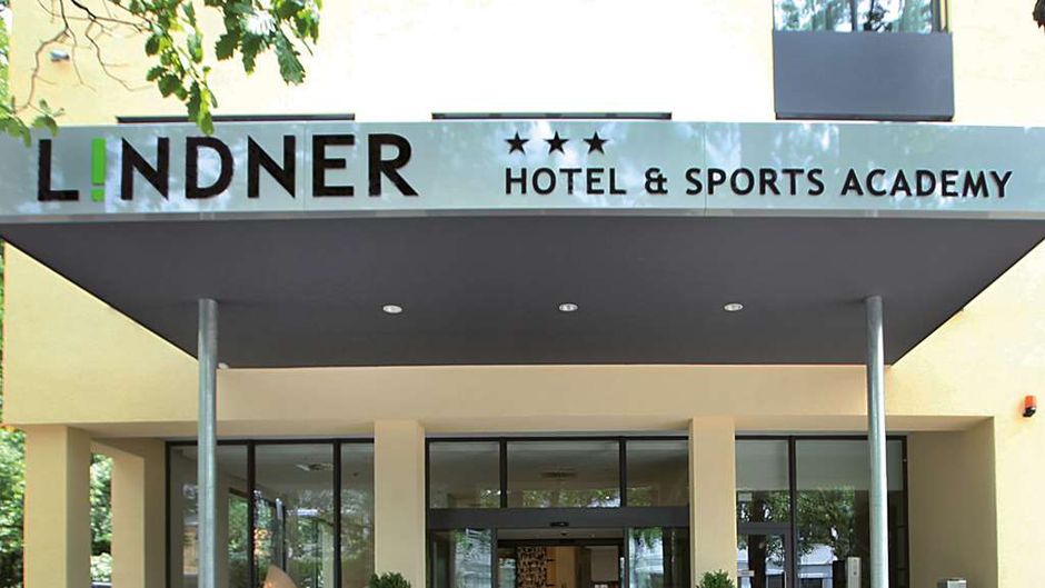 Lindner Hotel Frankfurt Sportpark Exterior