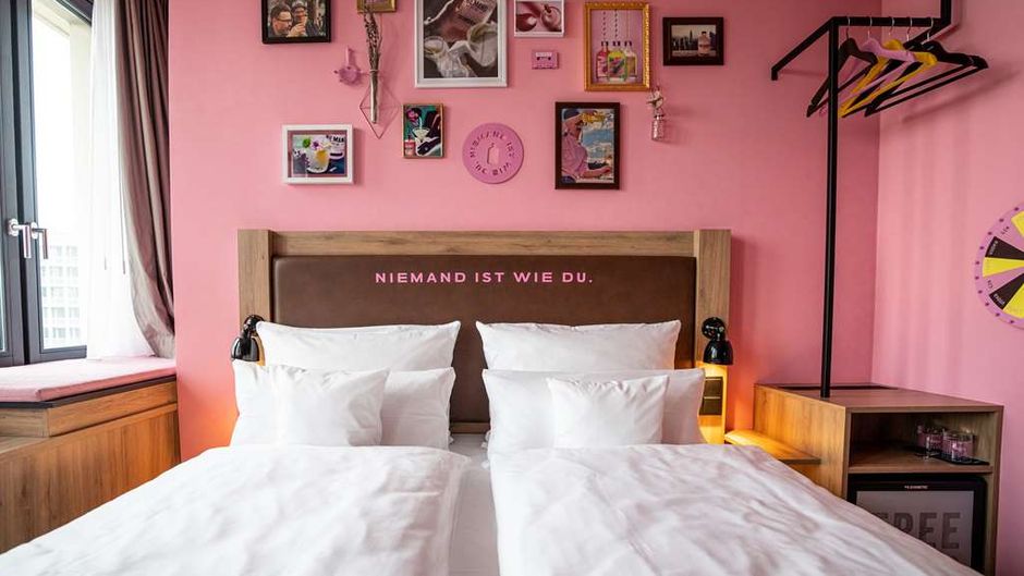 me and all hotel hannover Room