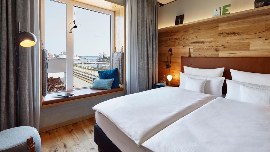 me and all hotel kiel Room