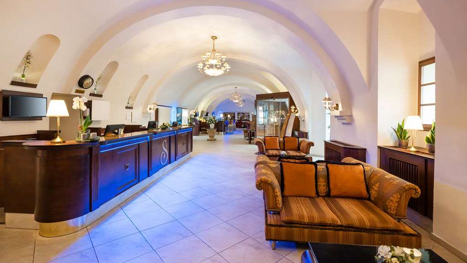 Lindner Hotel Prague Castle Lobby