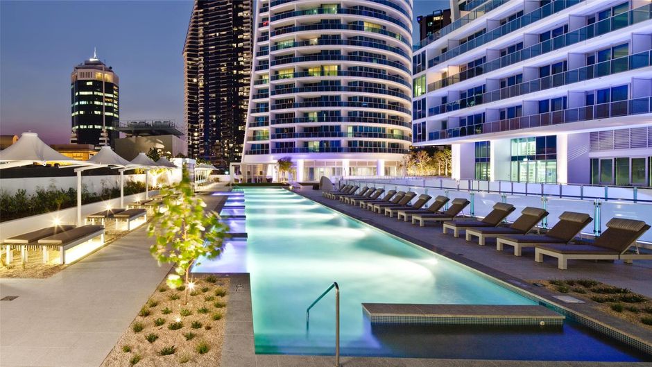 Hilton Surfers Paradise Residences Pool