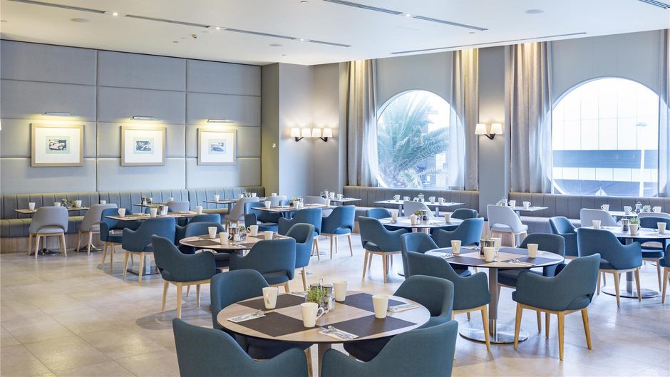 Hilton Surfers Paradise Residences Restaurant