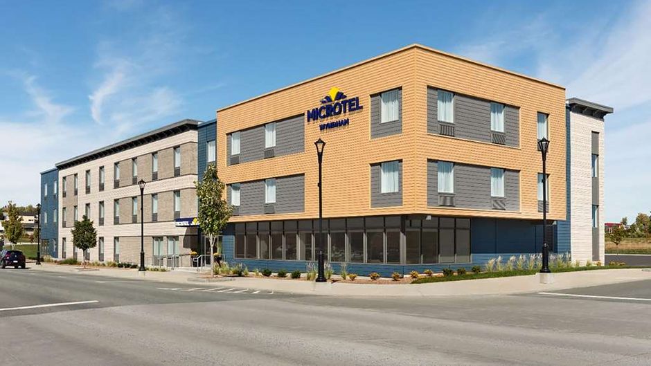 Microtel by Wyndham Lachute Exterior