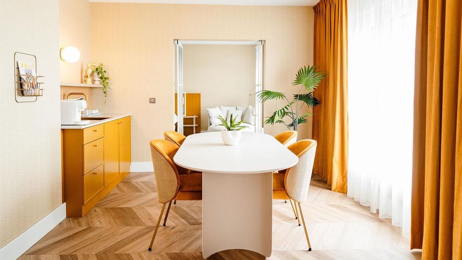 Atrium Hotel & Conference Ctr by Penta Suite