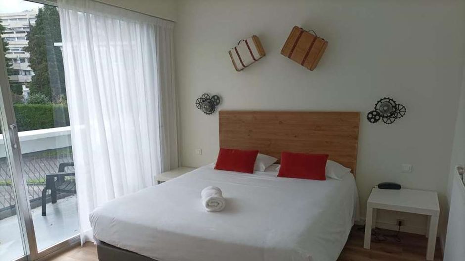 Astoria Hotel Room