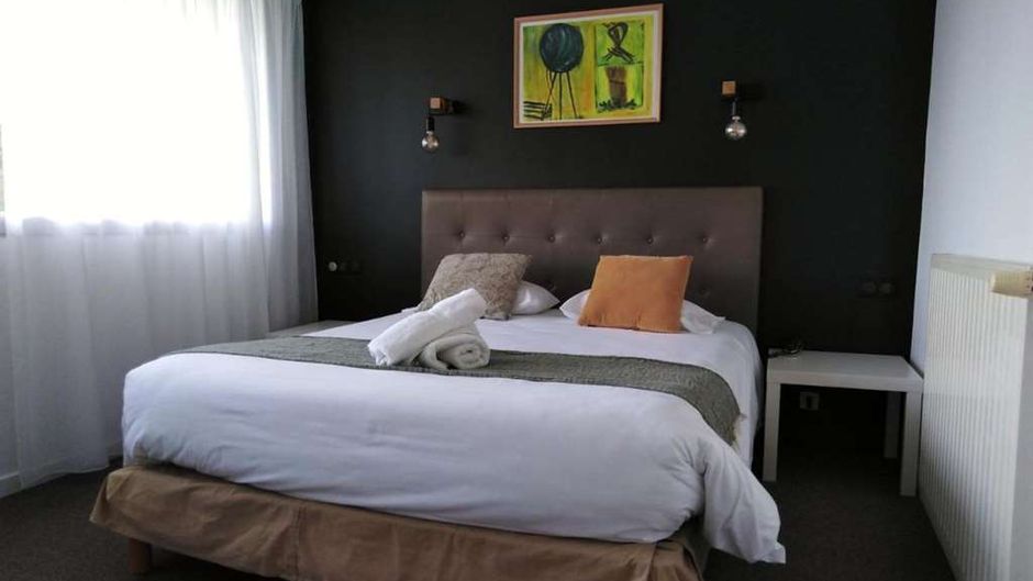 Astoria Hotel Room