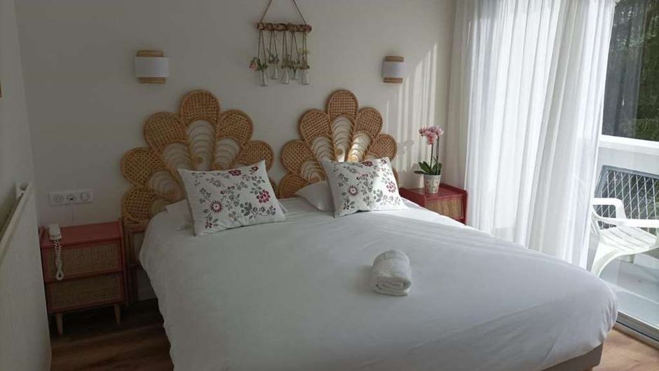 Astoria Hotel Room