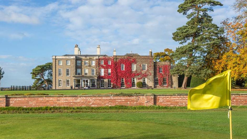 Wychnor Park Country Club Exterior