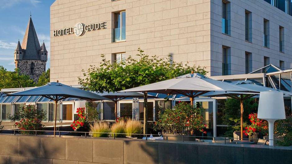 Hotel Gude Exterior