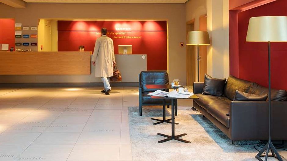 Hotel Gude Lobby