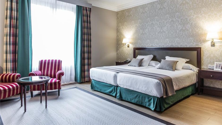 Hotel Carlton Room