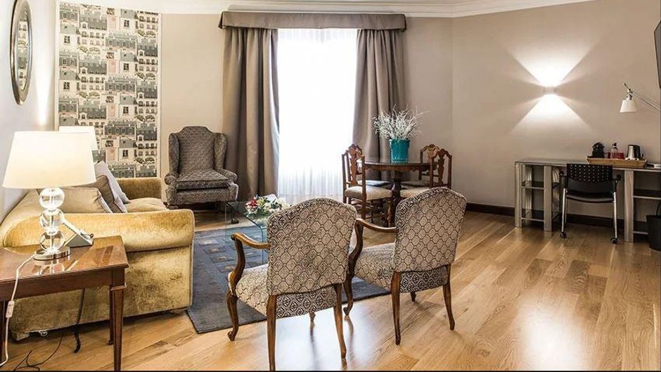 Hotel Carlton Suite