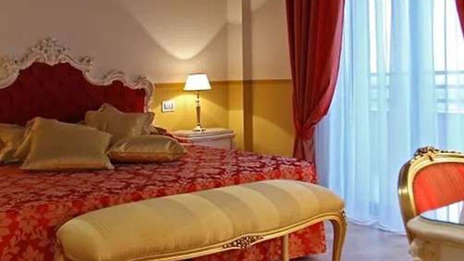 Grand Hotel Forli Room