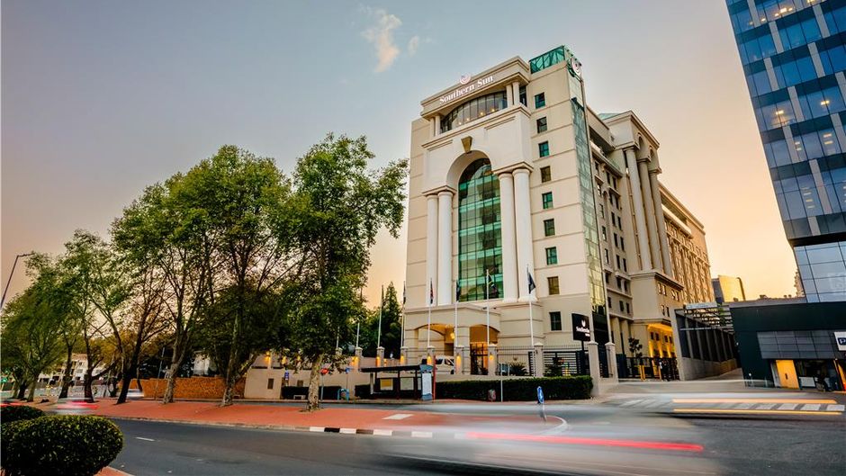Southern Sun Sandton Exterior