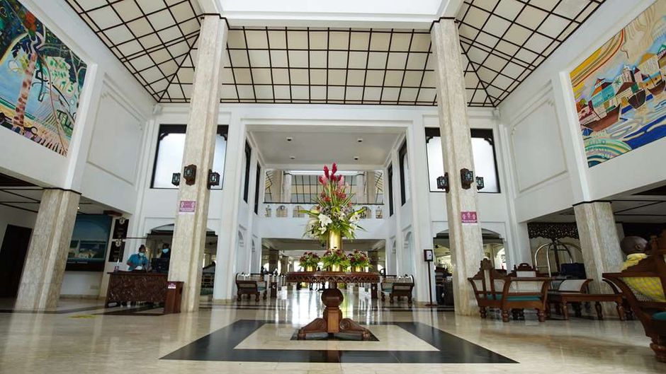 Sarova Whitesands Beach Resort & Spa Lobby