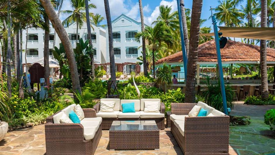 Sarova Whitesands Beach Resort & Spa Exterior