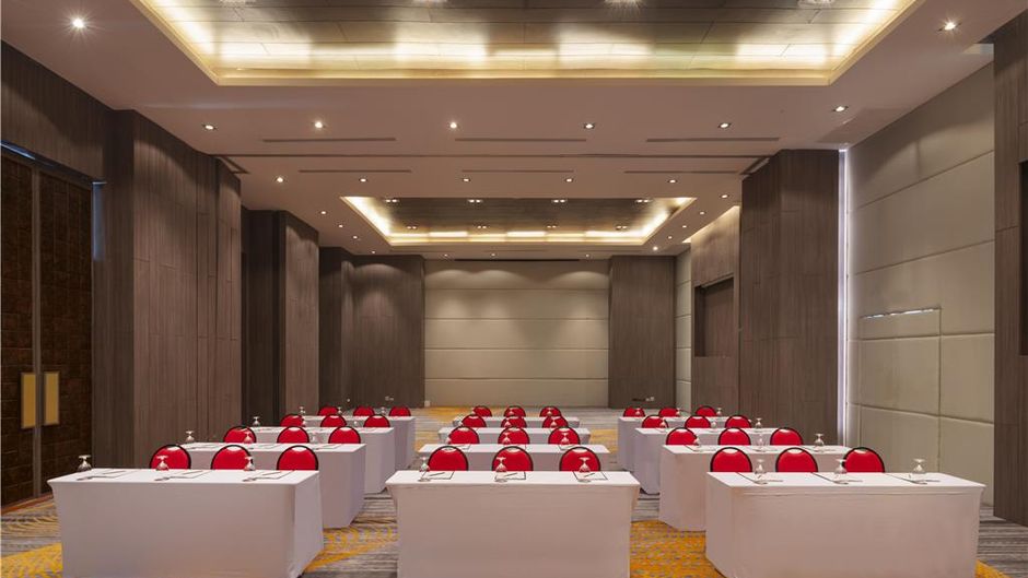 Radisson RED Phuket Patong Beach Meeting