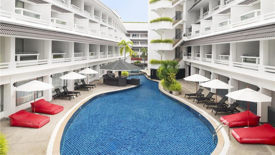 Radisson RED Phuket Patong Beach Pool