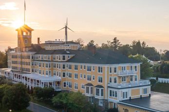 Mountain View Grand Resort & Spa