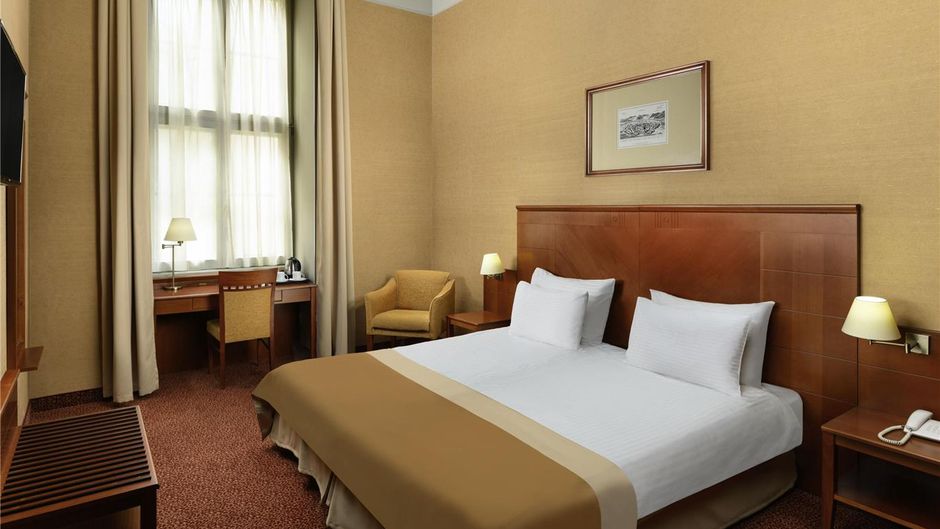 Mercure Magyar Kiraly Hotel Room