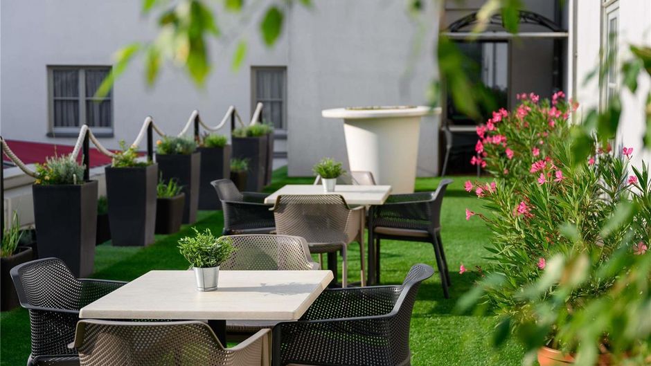 Mercure Magyar Kiraly Hotel Exterior