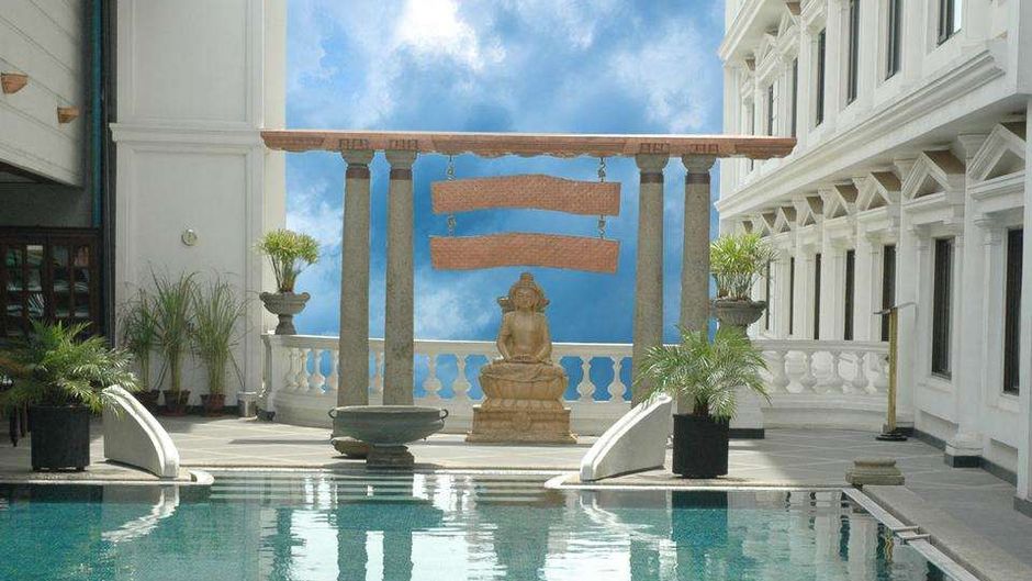 Anandha Inn Pool