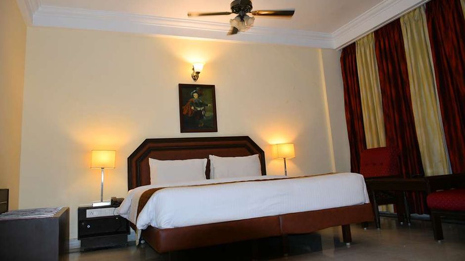 Anandha Inn Room