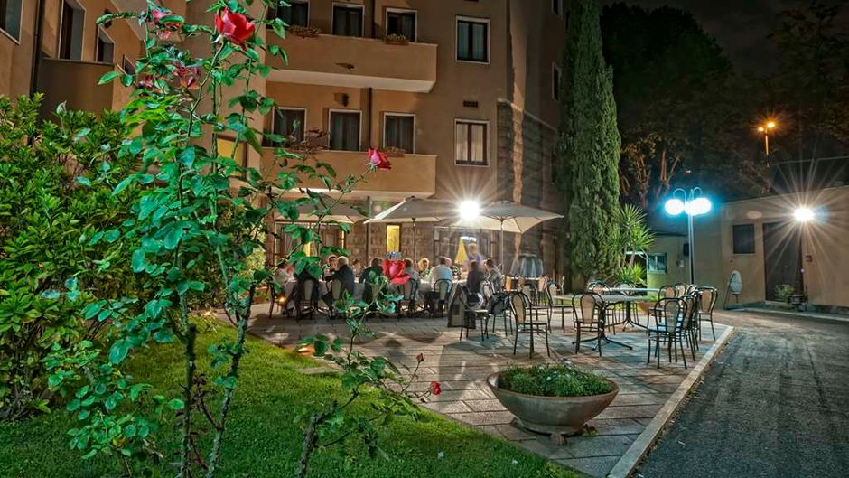Hotel Cilicia Exterior