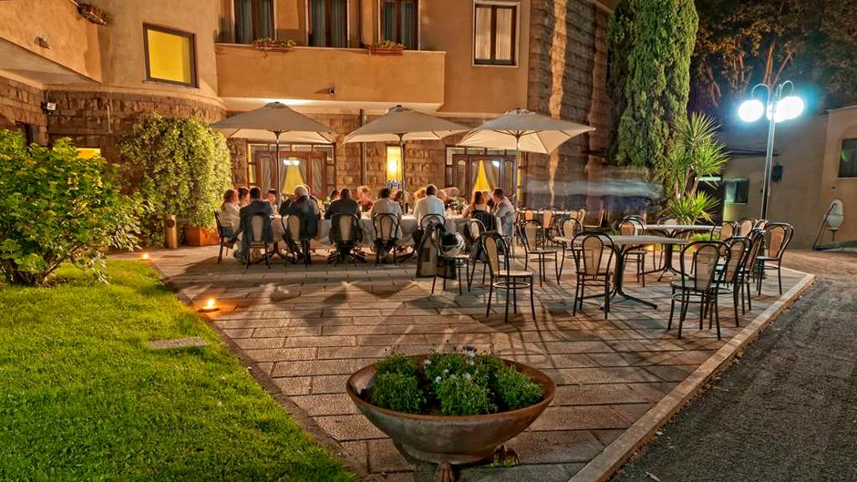 Hotel Cilicia Exterior