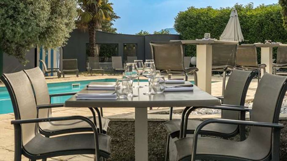 PoMo Hotel & Restaurant Pool