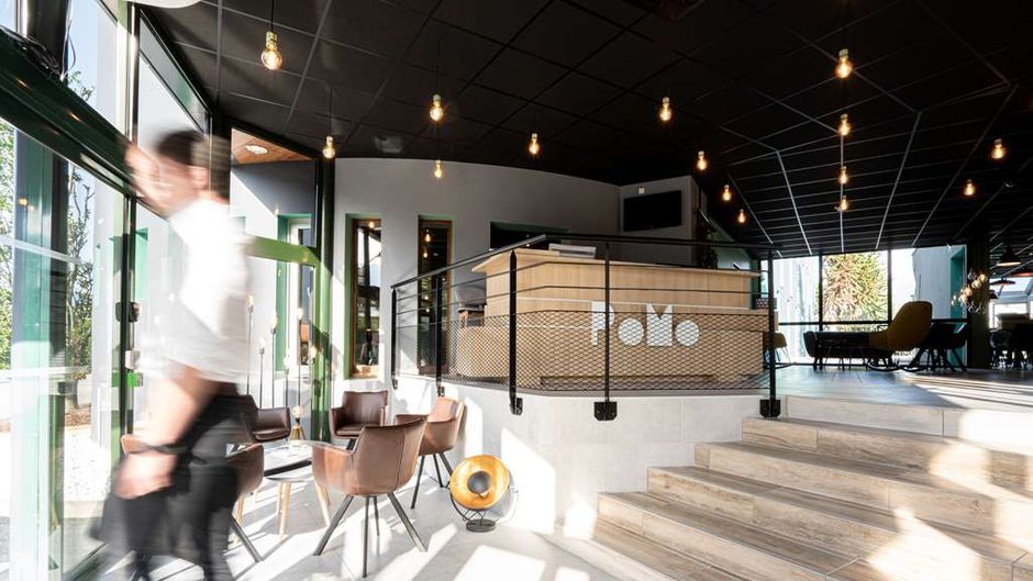 PoMo Hotel & Restaurant Lobby
