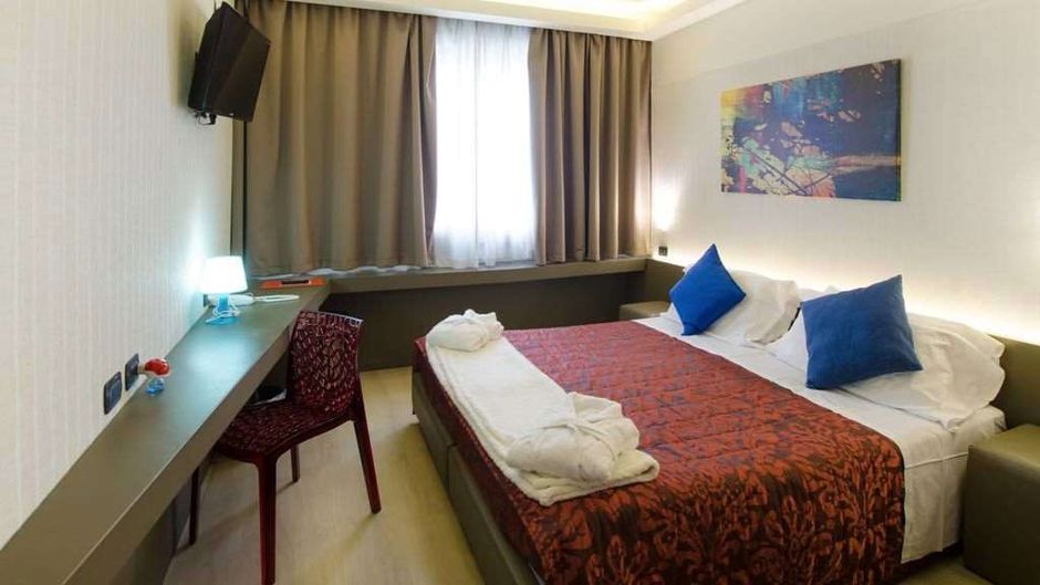 The Gate Hotel Room