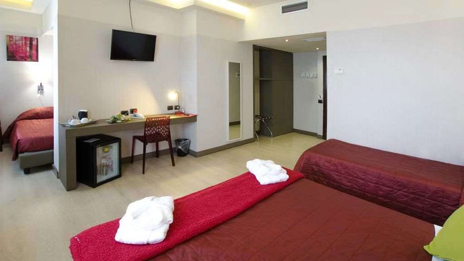 The Gate Hotel Room