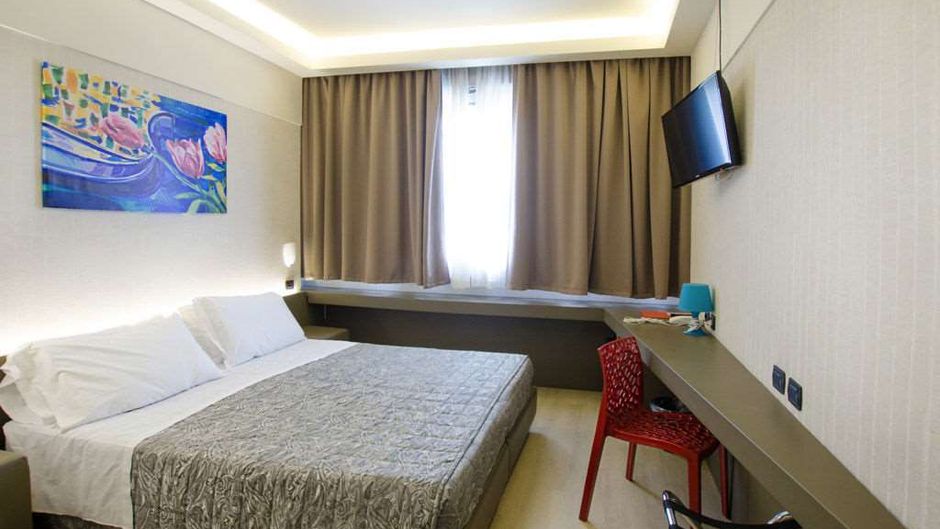 The Gate Hotel Room