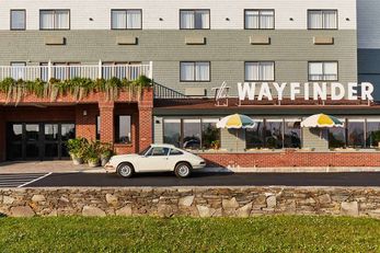 Wayfinder Hotel